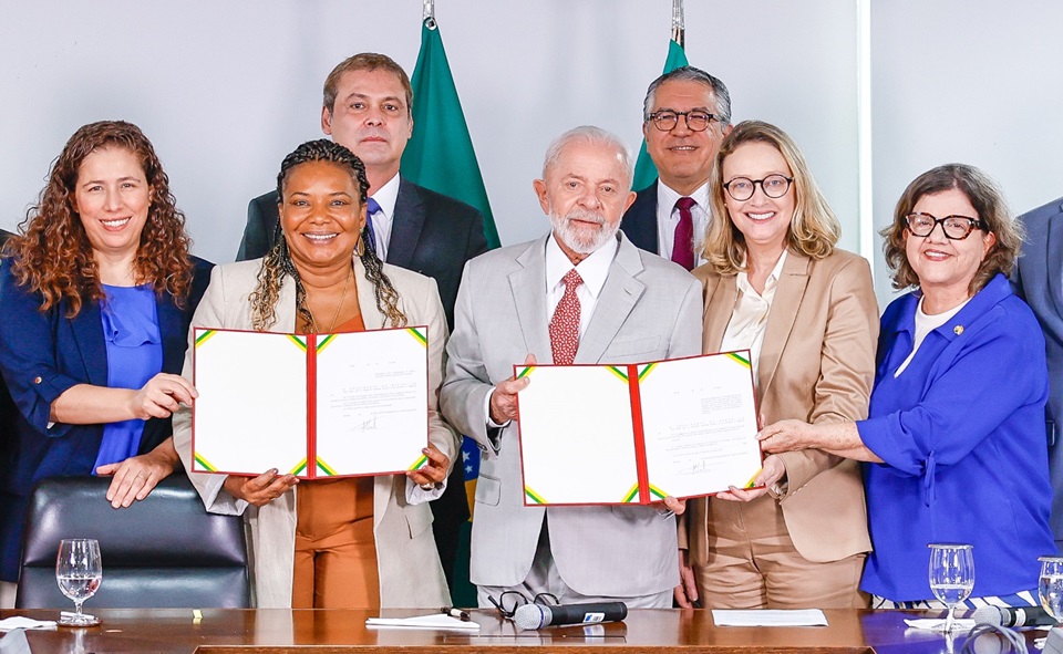 O presidente Lula sancionou a lei que cria regras para trabalhadores de bibliotecas Foto Ricardo Stuckert