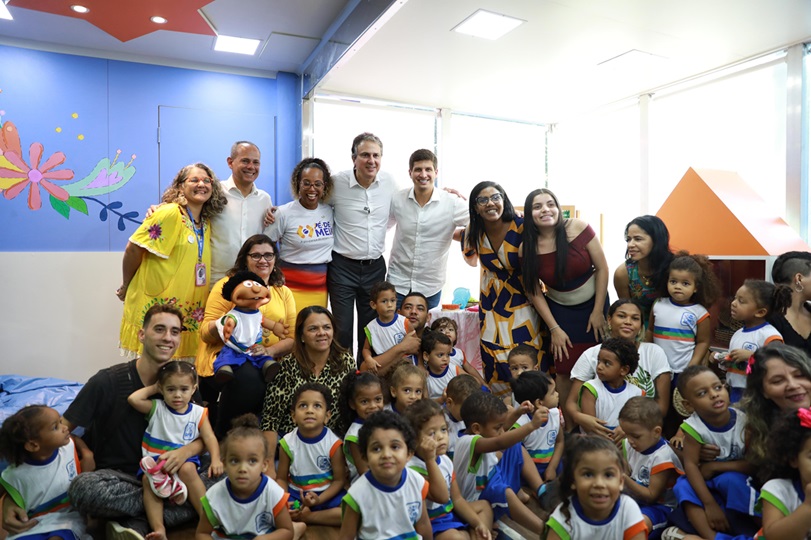 Prefeito do Recife, João Campos, anunciou novas vagas de creche ca capital Foto: Marlon Diego/PCR