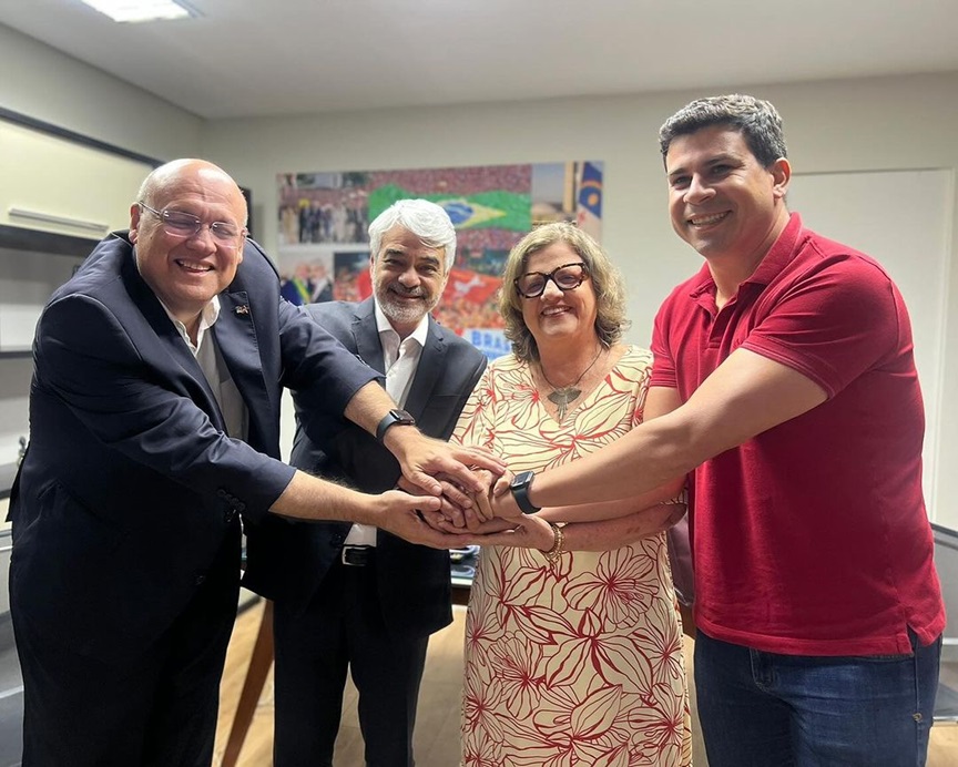 Humberto Costa, Teresa Leitão e Carlos Veras anunciaram Mozarta Sales como vice na chapa de João Campos