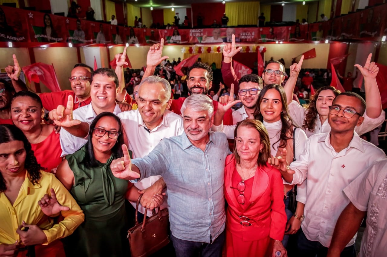 A convenção que oficializou Odacy ameorim reuniu lideranças da Federação PT PCdoB PV Foto Lisandra Carvalho Divulgação