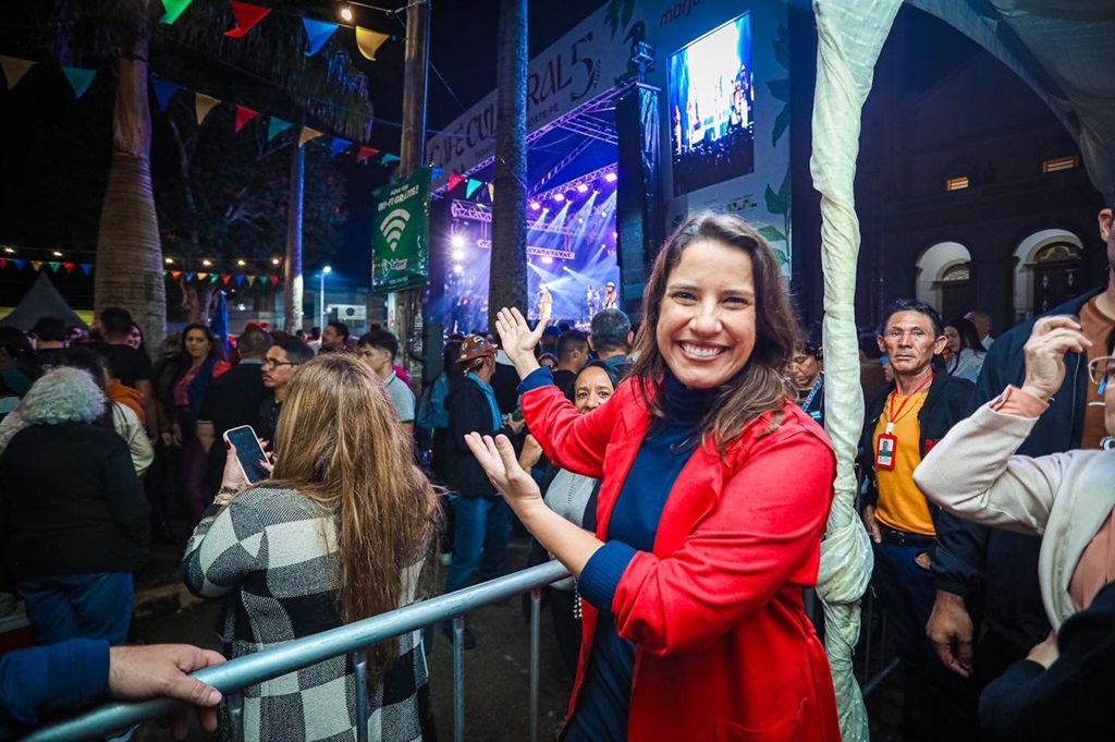 Governadora Raquel Lyra celebrou o sucesso da abertura do festival Pernambuco Meu País