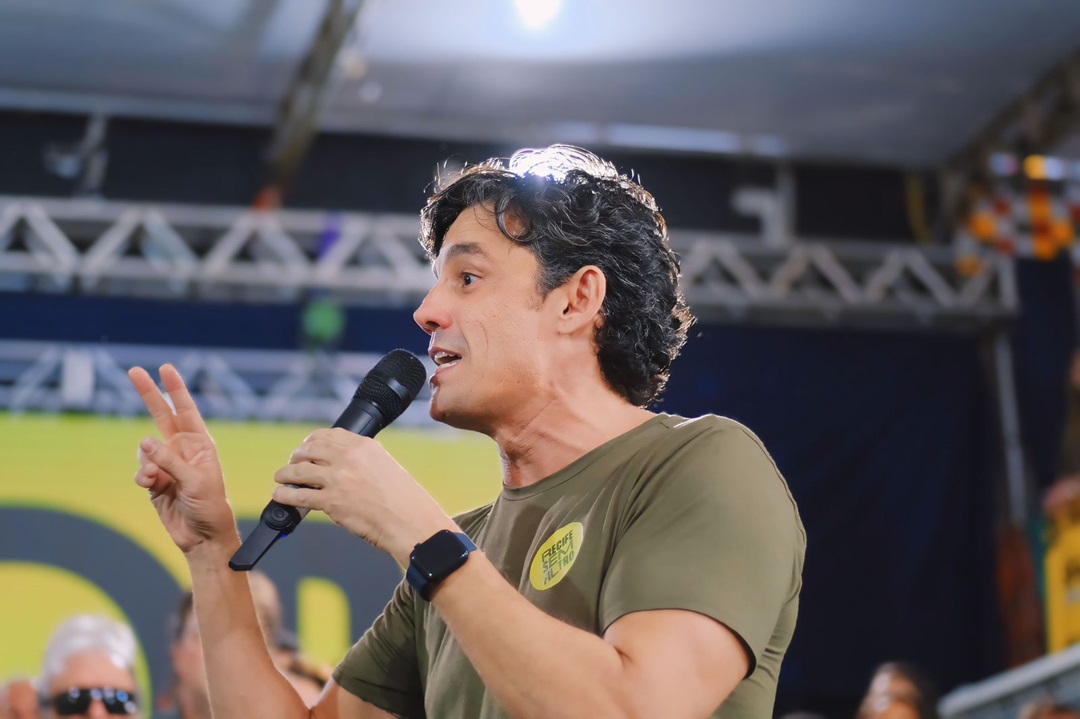 Candidato à PCR, Daniel Coelho propõe discutir o Recife sem filtros Foto Arthur de Souza Divulgação