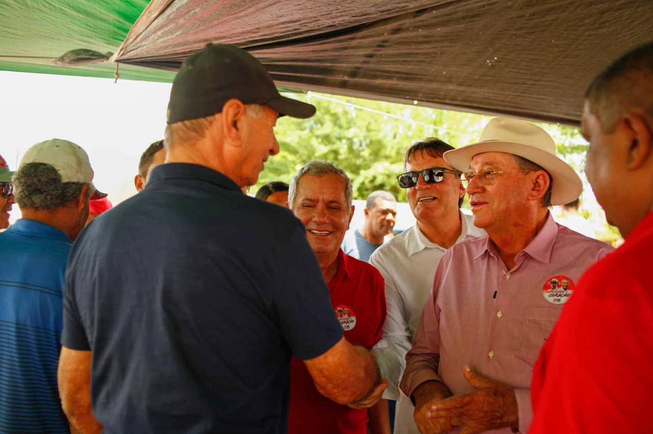 Candidato em São Bentodo Una, Zé Almeida (PSDB) e Alípio Costa (PSD), cumpriram agenda política na Vila do Espírito Santo e no Sítio Tapuio