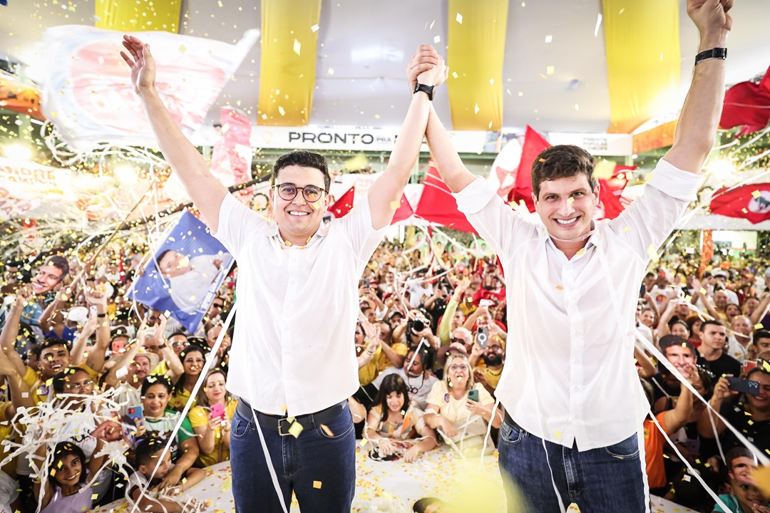 Chapa de João Campos e Victor Marques foi homologada neste domingo para a disputa no Recife Foto Rodolfo Loepert