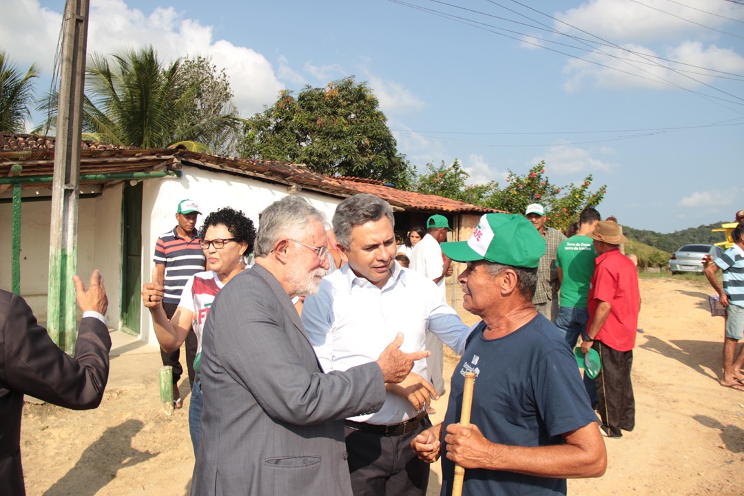 Deputado Doriel Barros participou de uma visita ao Engenho Roncadorzinho, no município de Barreiros Foto Inácio Melo Divulgação