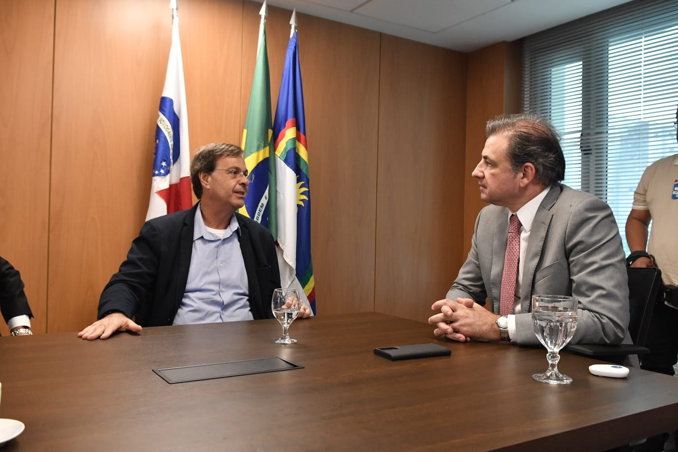 Gilson Machado foi recebido na OAB pelo presidente Fernando Ribeiro Lins Foto Ademar Filho Divulgação