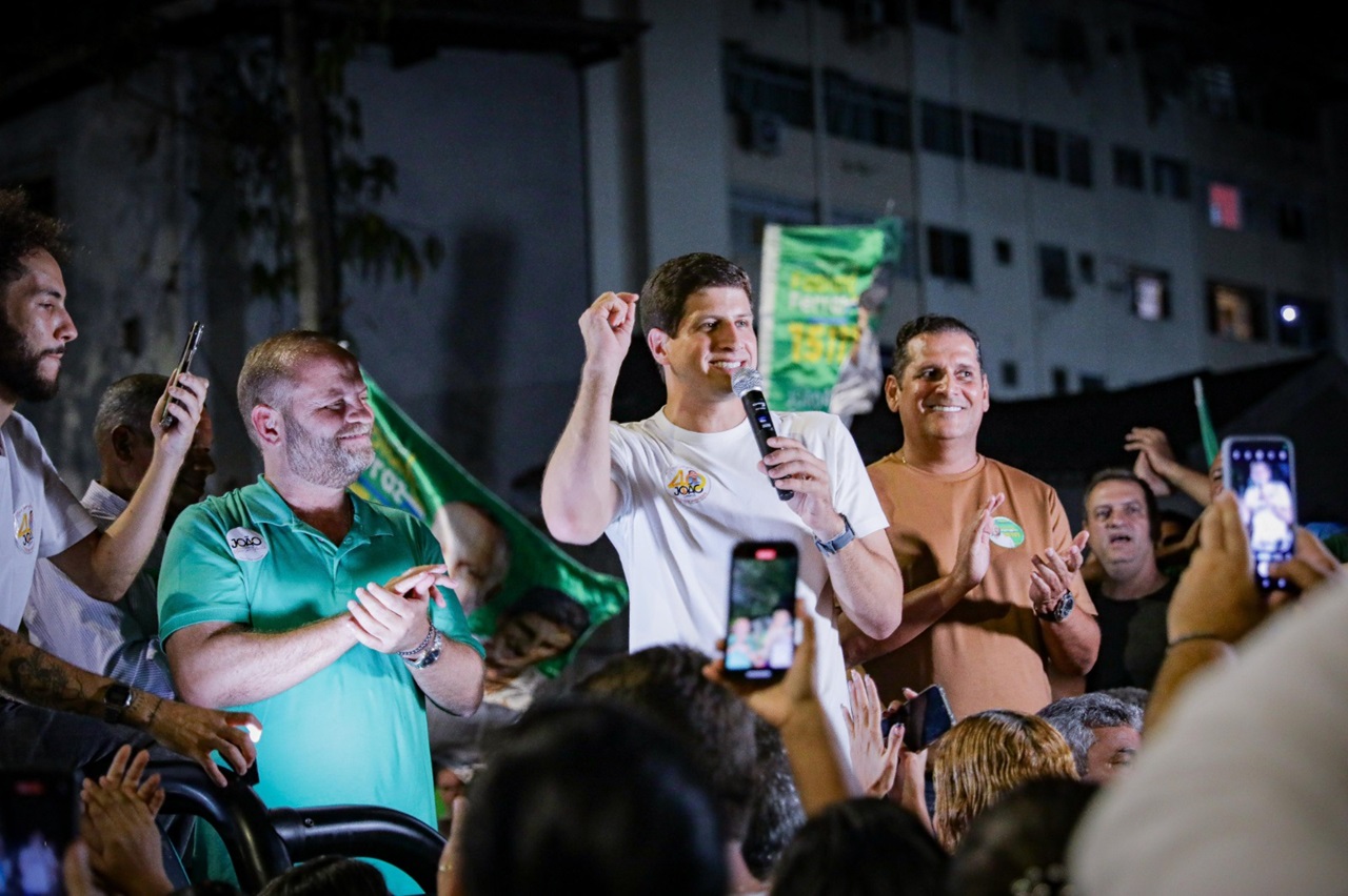 Prefeito e candidato à reeleição, João Campos participou de inauguração de comitês e lançamento de candidaturas Foto Edson Holanda Frente Popular do Recife