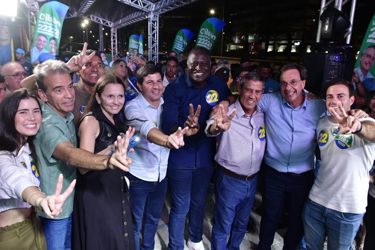 Inauguração do comitê de gilson Filho reuniu nomes nacionais da política, como Braga Neto Foto Ademar Filho