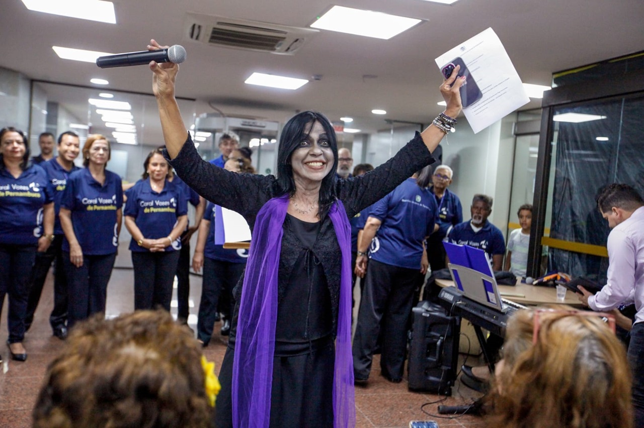 O Café com Poesia, da Alepe, é voltado para estudantes de escolas públicas e público em geral