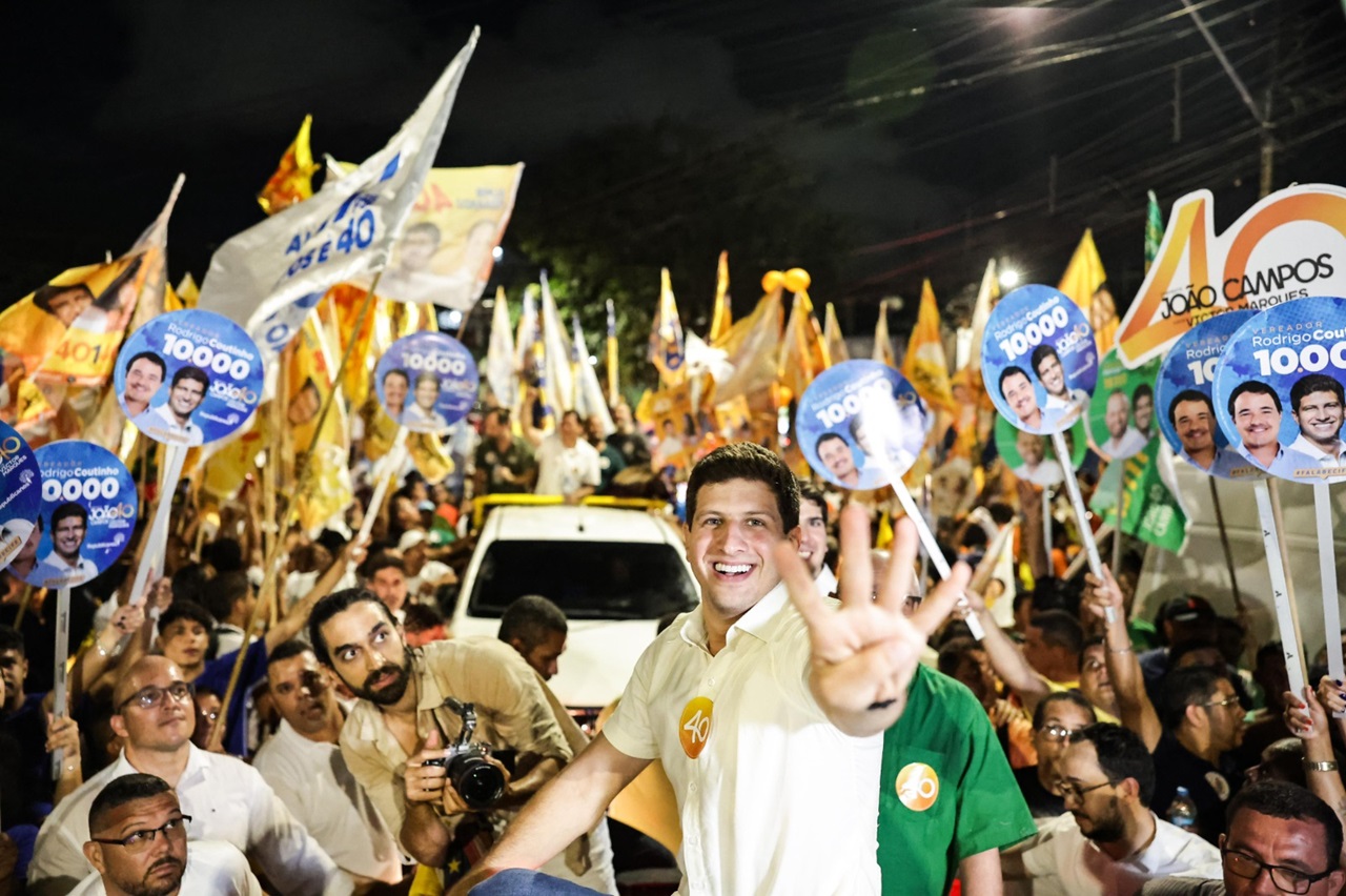 Prefeito João Campos participou de ato no Alto José Bonifácio Foto Rodolfo Loepert