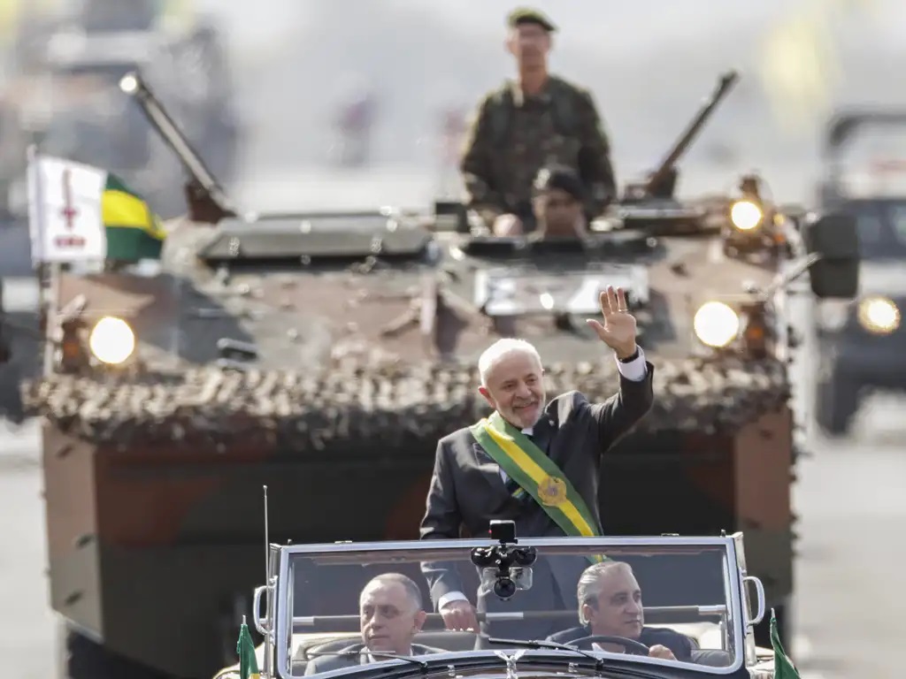 Presidente Lula chega para o desfile de 7 de Setembro Foto Joédson Alves Agência Brasil