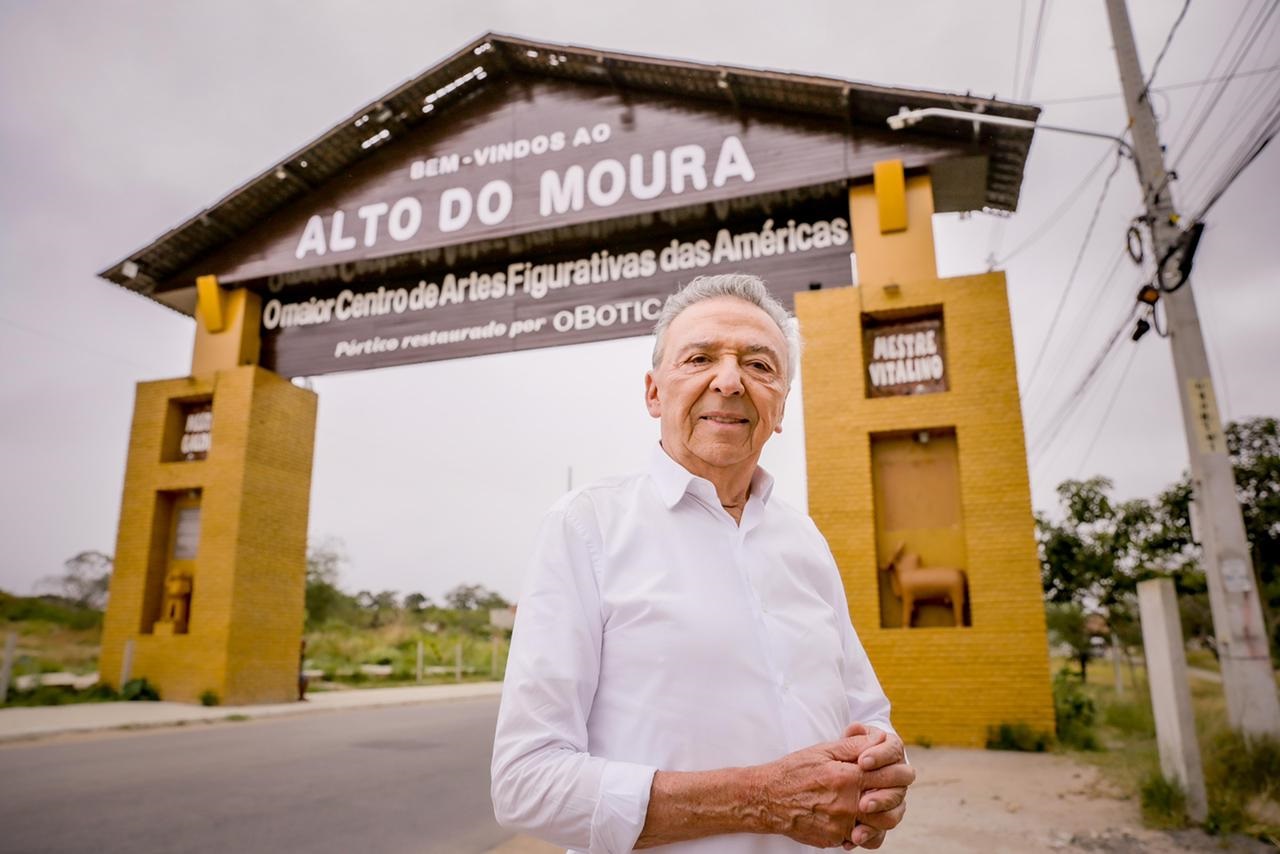 Zé Queiroz defende a criação de um Museu Contemporrâneo do Barro Foto Toago Calaznas Divulgação