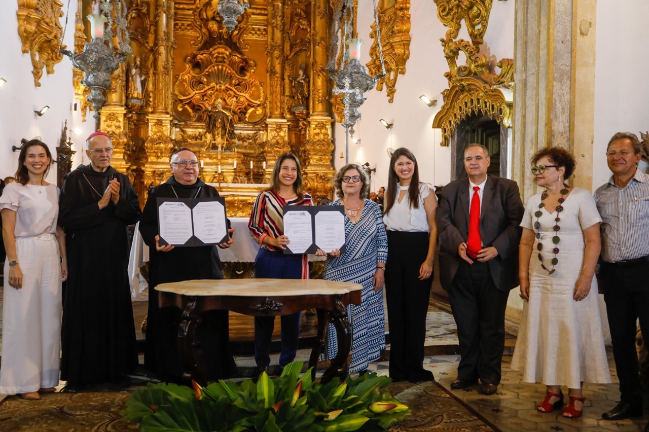 Governadora Raquel Lyra assinou a ordema para a reforma do Mosteiro de São Bento Foto Miva Filho Secom