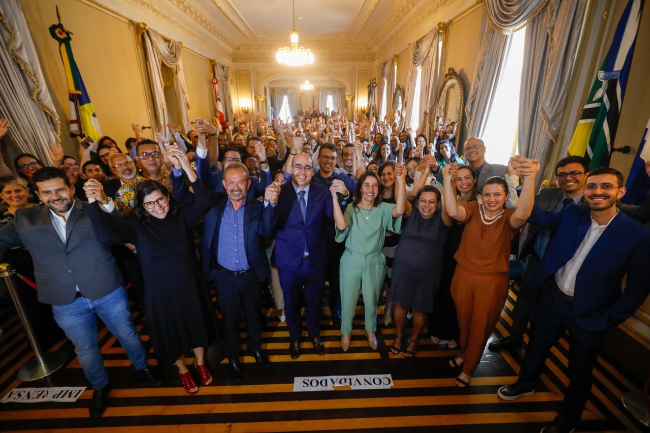 Governadora Raquel Lyra celebrou a assinatura das parcerias com o Governo Federal Foto Miva Filho Secom