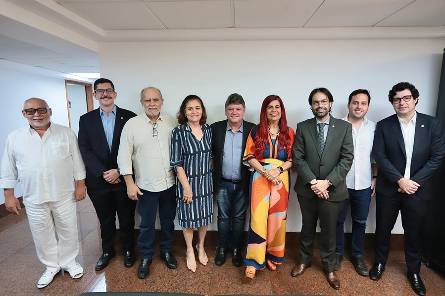 Os deputados do PSB fecharam questão pela reeleição do presidente da Alepe, Álvaro Porto Foto Wesley D'Almeida (1)