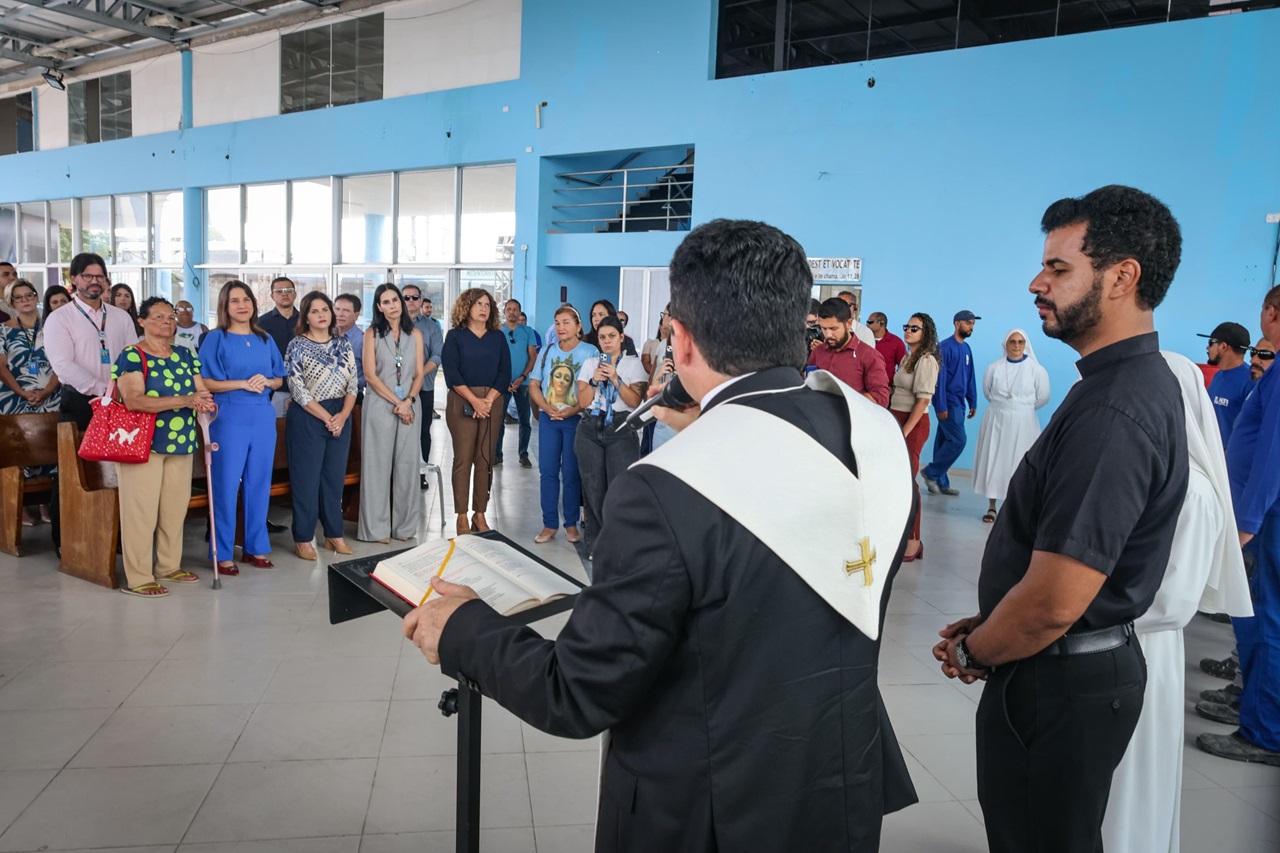 Governadora Raquel Lyra acompanhou a bênção do arcebispo de Olinda e Recife, Dom Paulo Jackson no Morro Foto Rafael Bandeira Secom