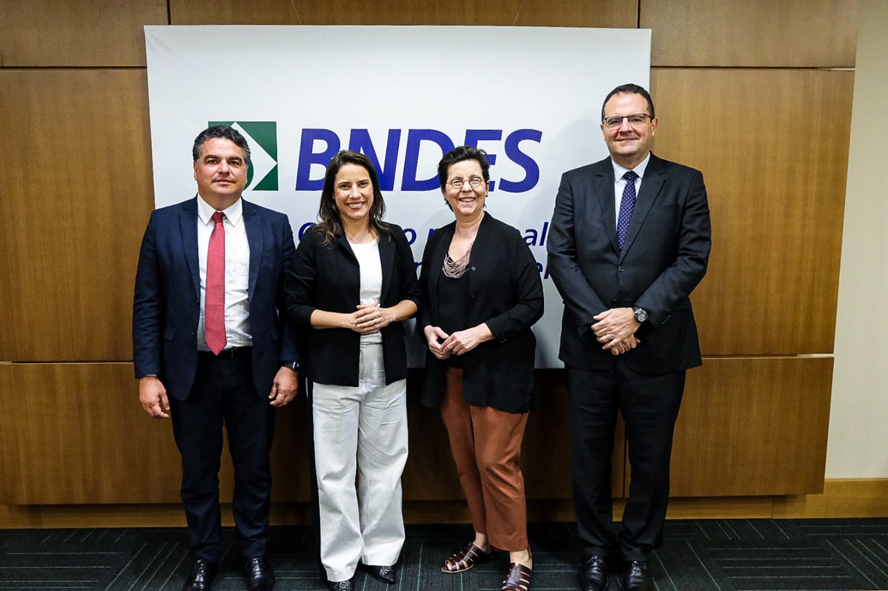 Governadora Raquel Lyra participou de reunião com a direção do BNDES Foto Divulgação