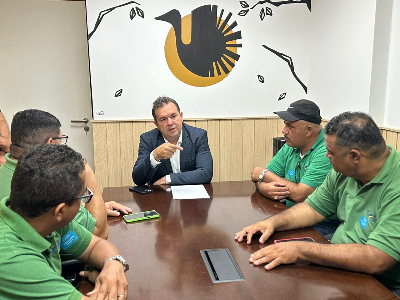 Junior Matuto se reuniu com os ropdoviários para debater o surfe nos ônibus