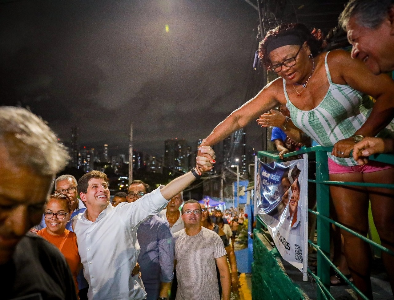 Prefeito João Campos participou da abertura da festa do Morro da Conceição