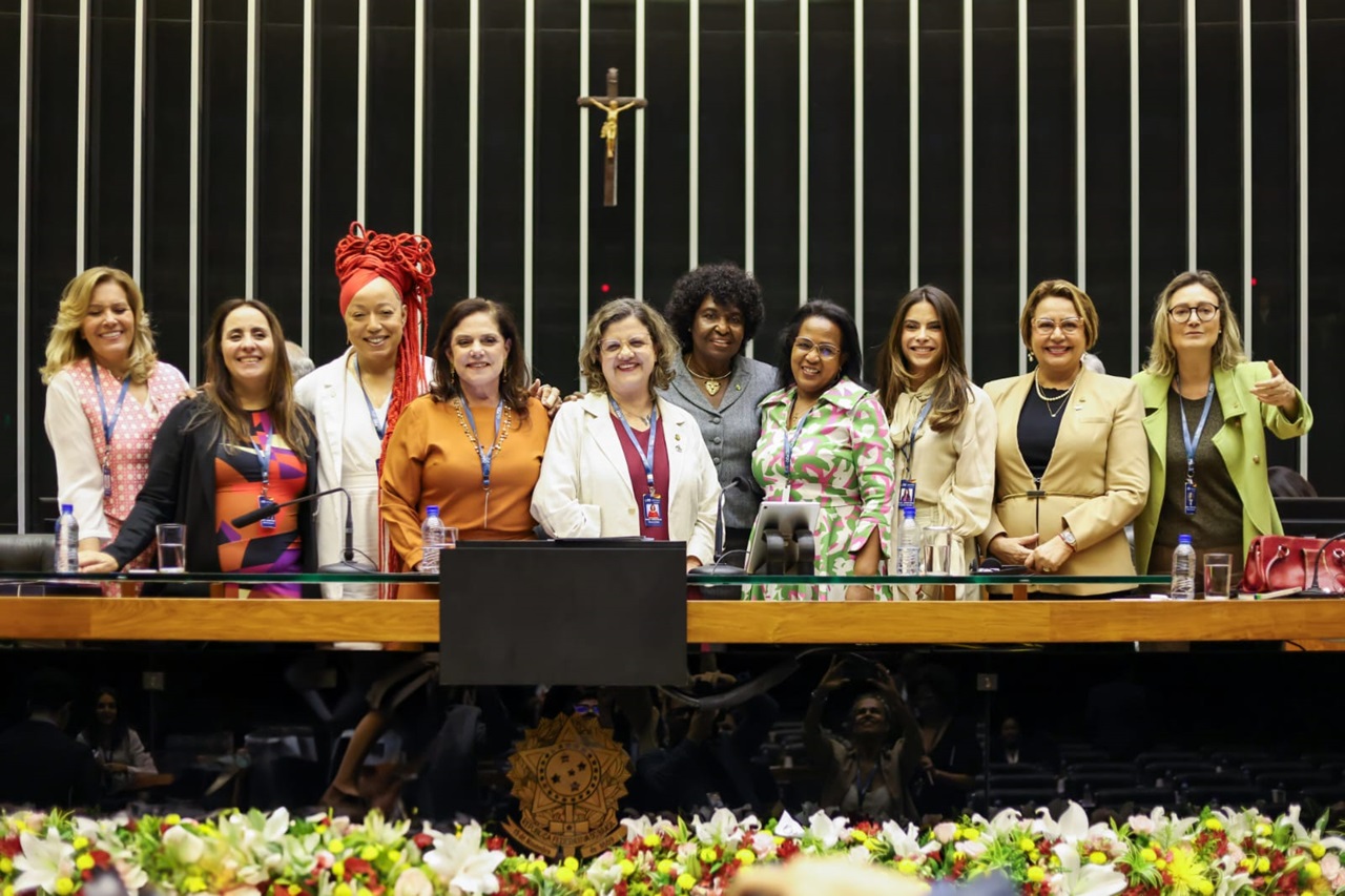 Senadora Teresa Leitão comandou debate em uma das mesas no Fórum Parlamentar P-20 Foto Thaís Mallon Divulgação