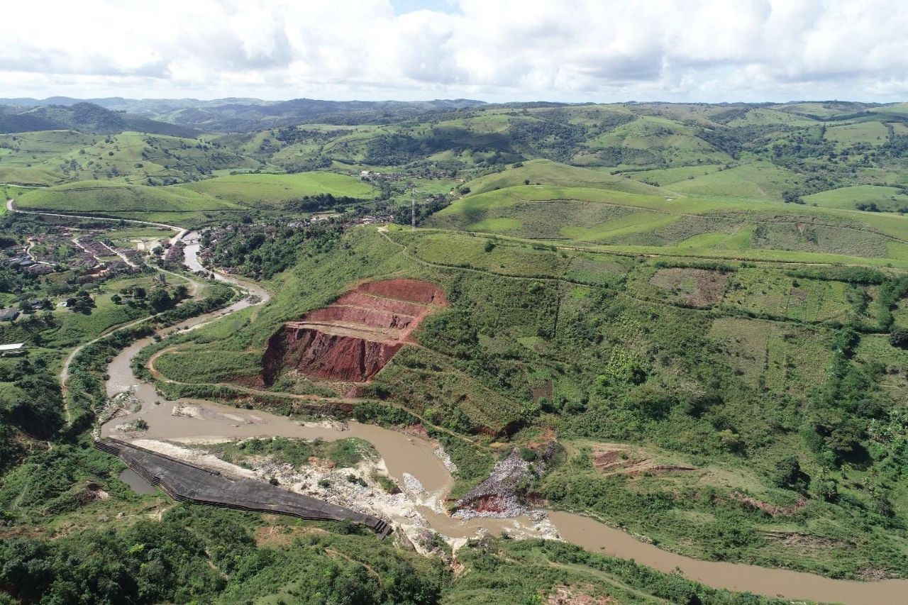 A Barragem Igarapeba, que será cronstrída pelo Governo, atuará no controle das enchentes Rio Pirangi, afluente do Rio Una,