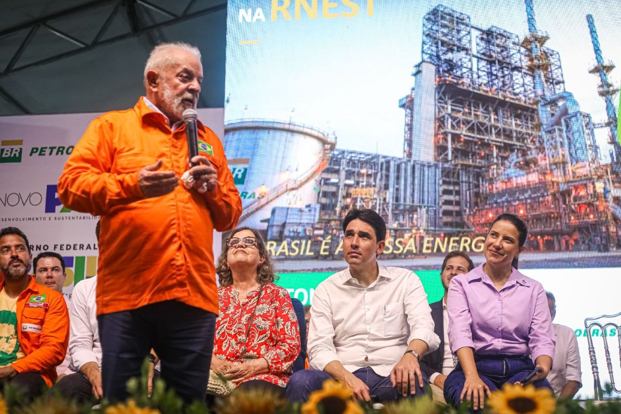 Este ano, Raquel e Lula estiveram na Rnest quando foi anunciada a retomada de investimentos para a refinaria Foto Janaina Pepeu Secom