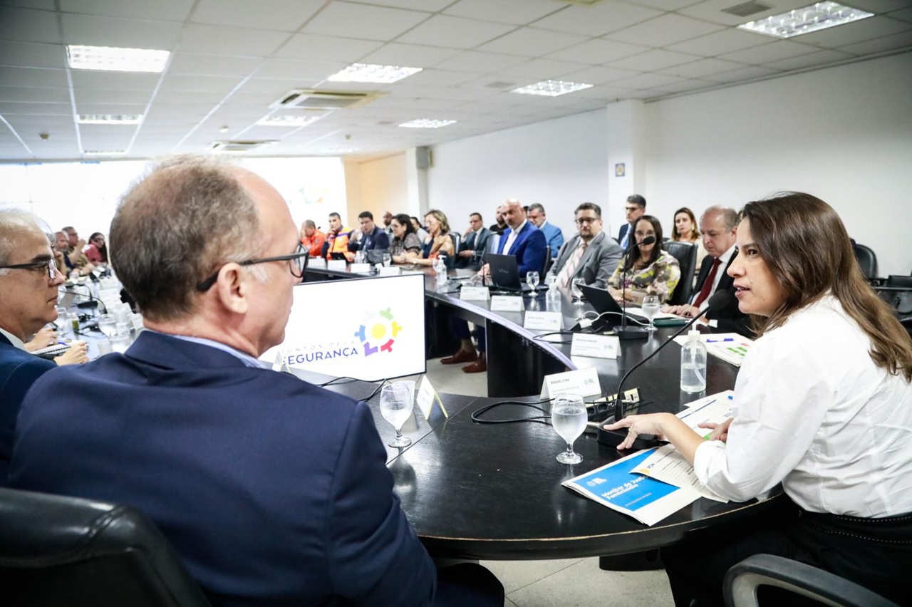 Governadora de Pernambuco, Raquel Lyra, comandou a reunião do juntos pela Segurança Fotos Hesíodo Góes Secom