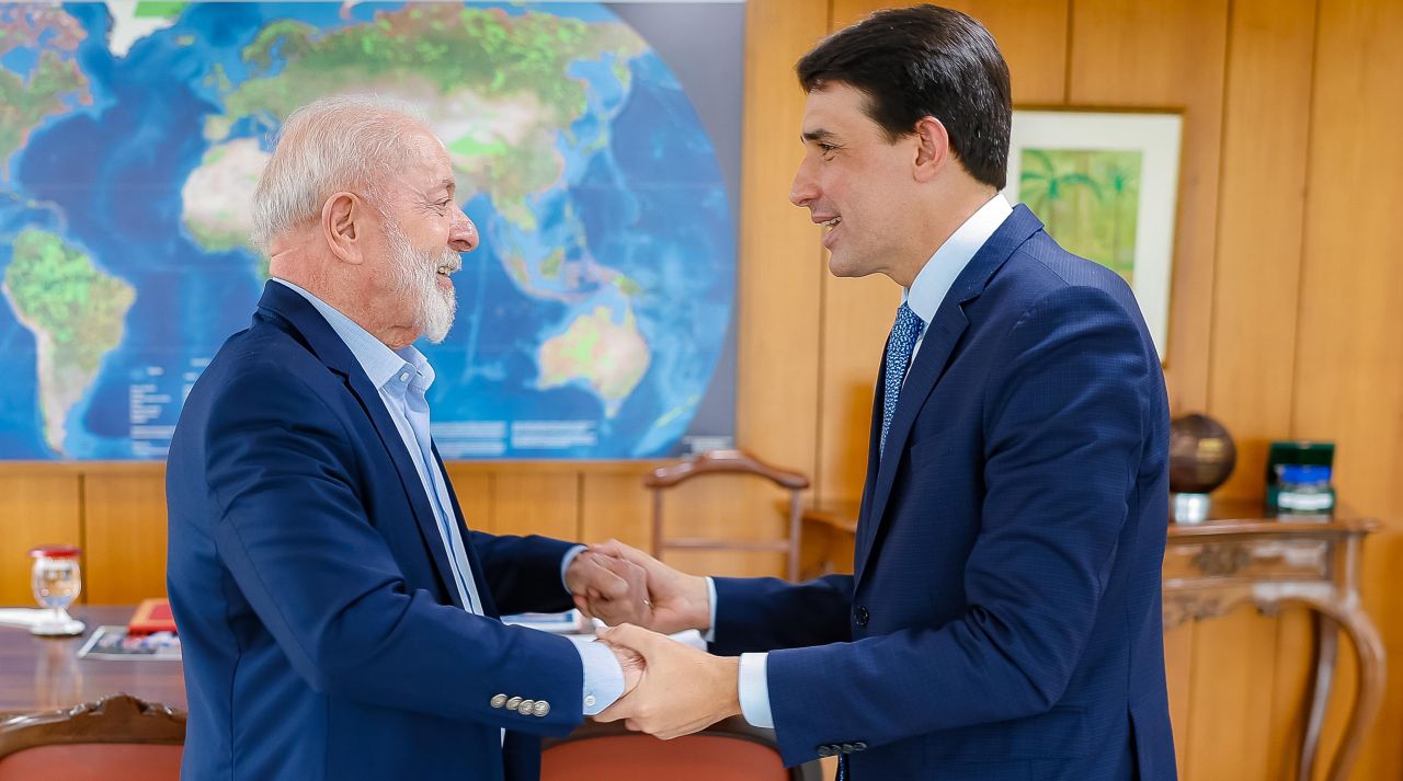 Ministro Silvio Filho apresentou a careira de leilões portuários ao presidente Lula Foto Ricardo Stuckert PR