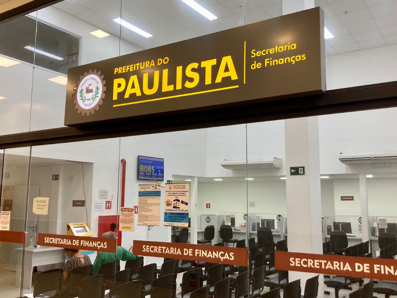 Prefeitura de Paulista está trabalhando para regularizar o pagamento do funcionalismo Foto Lucy Oliveira