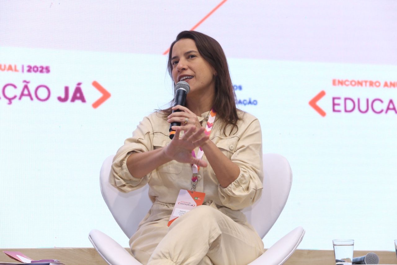 Durante o evento, Raquel Lyra apresentou o que vem fazendo pela Educação em Pernambuco Foto Divulgação