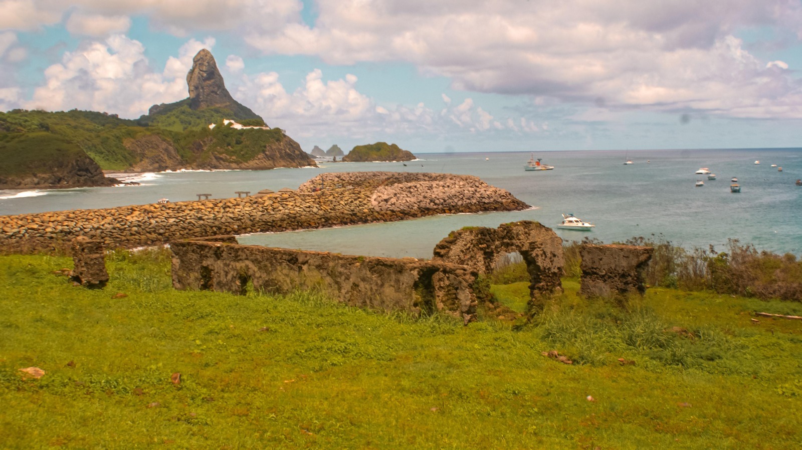 Os fortes de Fernando de Noronha serão restaurados. Licitação foi publicada