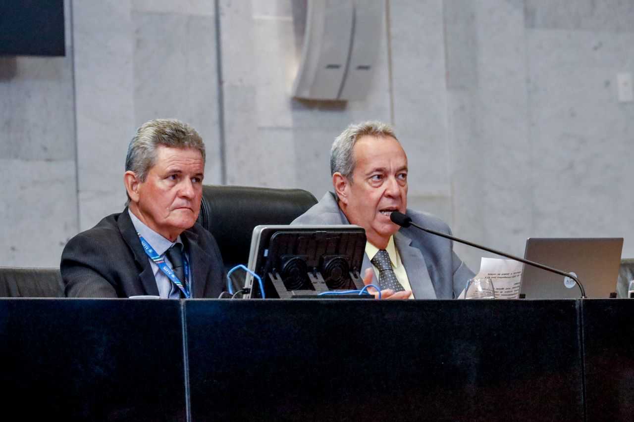 Alertando para o risco da gripe aviária, o presidente da Alepe, Álvaro Porto, cobrou do Governo quórum para aprovar nome da Adagro Foto Nando Chiappetta Alepe