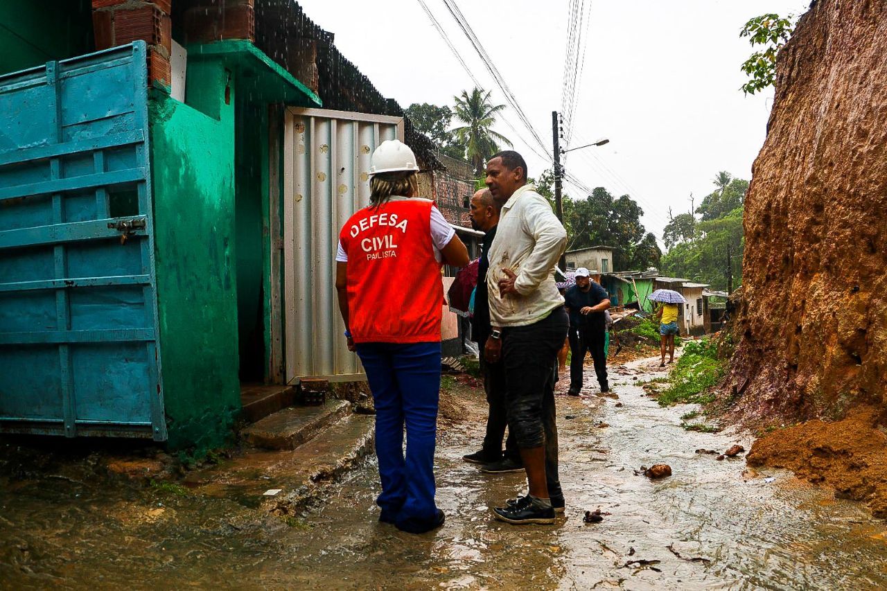 As Defesas Civis dos municípios estão em alerta por ccausa das chuvas