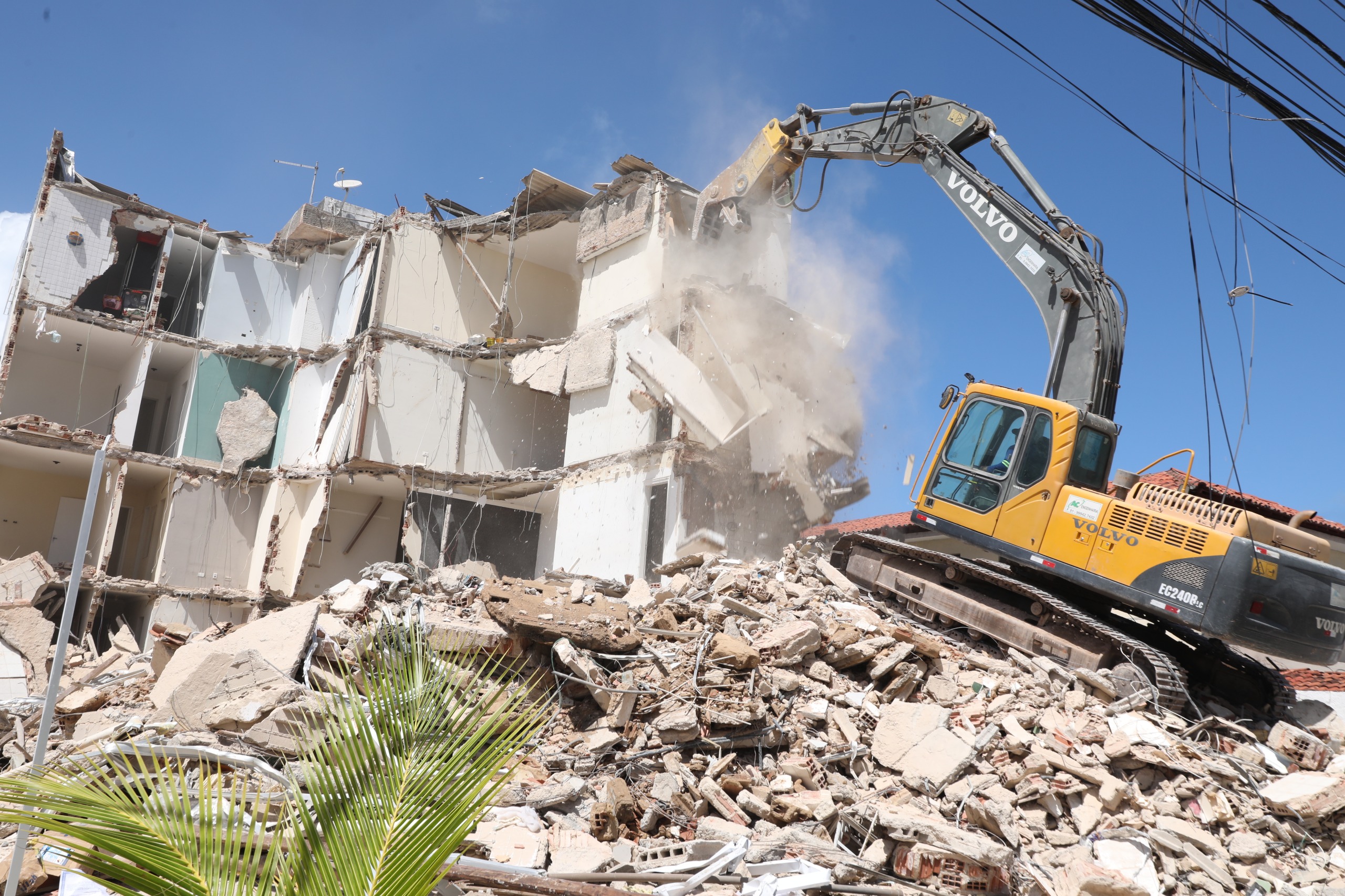 Jaboatão deve concluir a demolição do Edifício Kátia Melo na segunda (12)