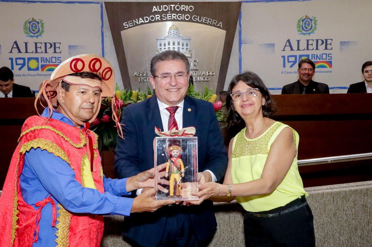 Luciano Duque celebra trajetória da associação responsável por manter viva uma das mais emblemáticas tradições culturais do Sertão