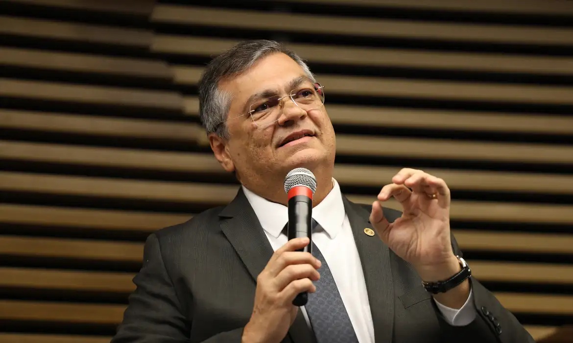Ministro Flávio Dino será agraciado com três comendas em evento no TJPE