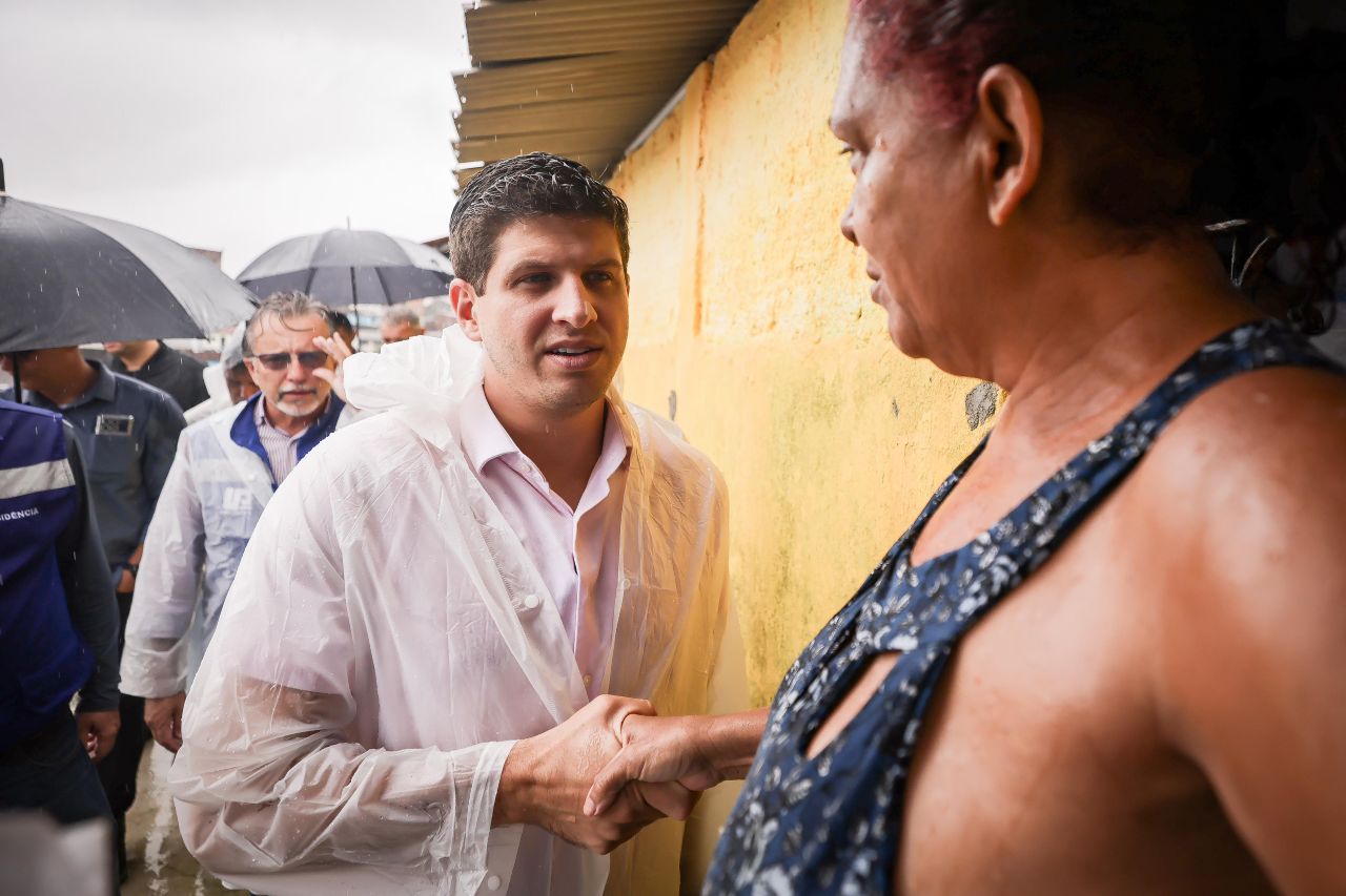 O prefeito do Recife, João Campos, foi a Água Fria para acompanhar o andamento dos serviços. Segundo ele, as obras estão em diferentes estágios de execução