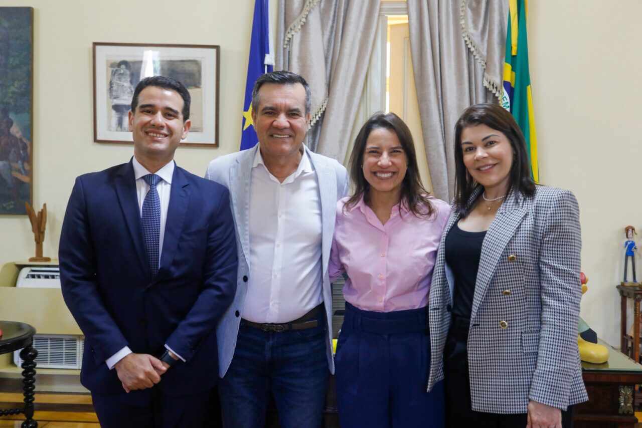 Prefeito de Pombos, Elias Meu Fii, deixa o MDB e se filia ao PSD, reforçando a base municipal do partido sob liderança de Raquel Lyra em Pernambuco