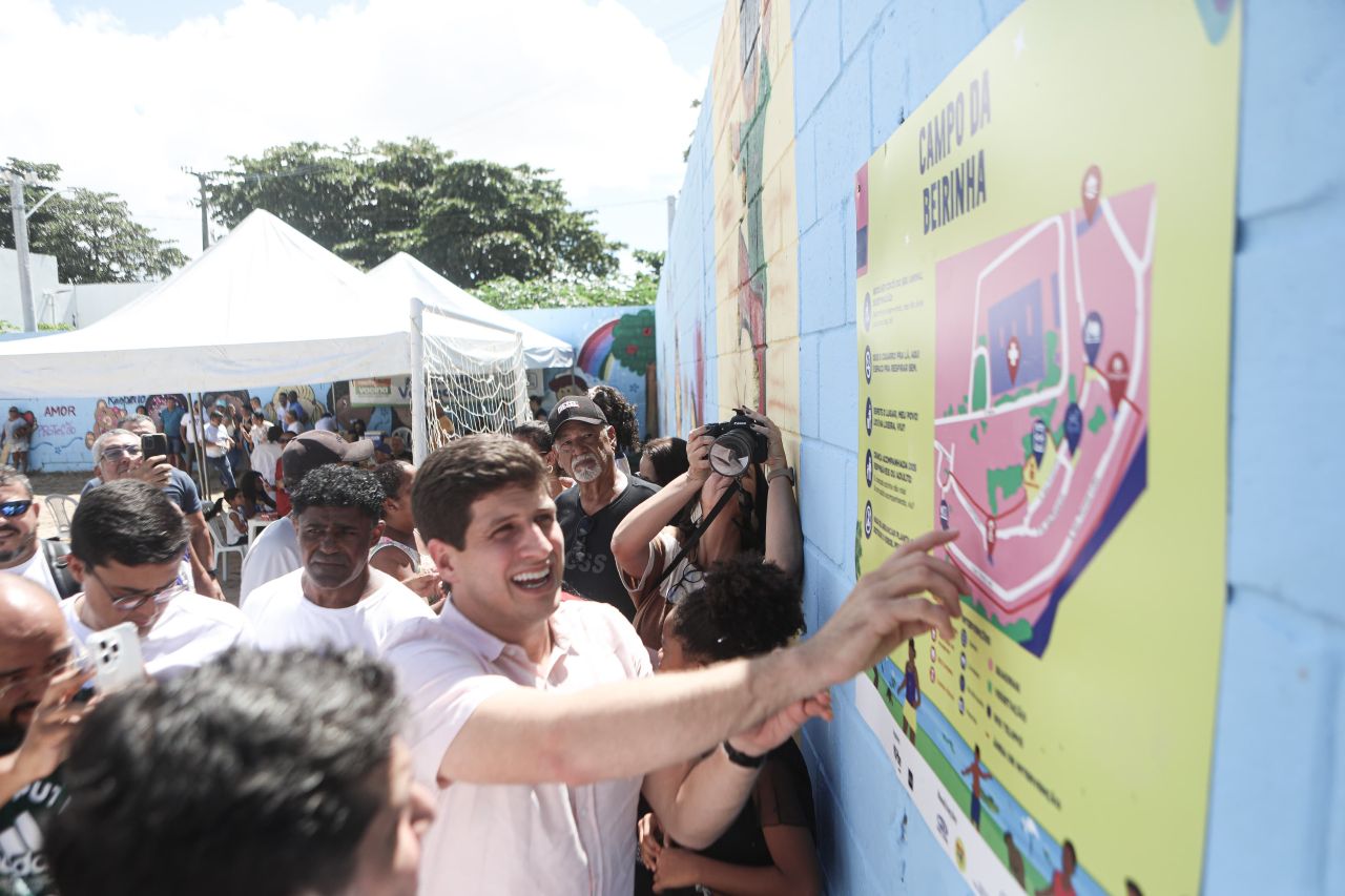 Prefeito do Recife, João Campos entrega obras de requalificação na Beirinha