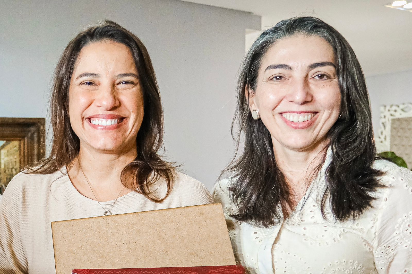 A prefeita de Dormentes, Corrinha de Geomarco, deixa o PSB e se filia ao PSD, reforçando a base política da governadora Raquel Lyra