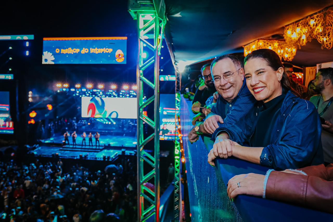 Governadora Raquel Lyra participa da abertura do São João de Arcoverde. Evento terá 12 polos culturais e deve movimentar R$ 100 milhões