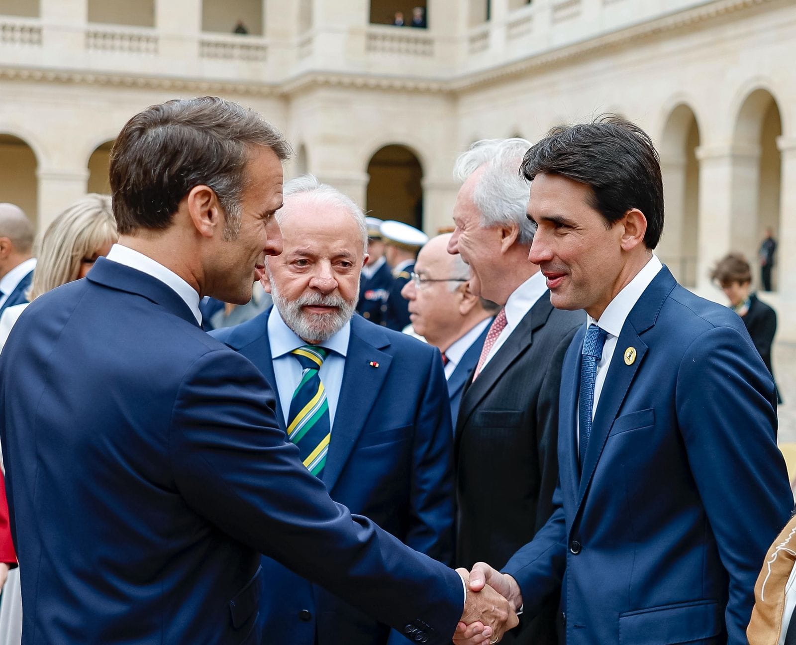 Ministro Silvio Costa Filho, firmou um acordo com o Ministério dos Transportes da França