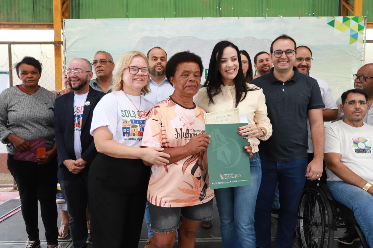 Prefeita de Serra Talhada, Márcia Conrado destaca que regularização dá dignidade para os moradores