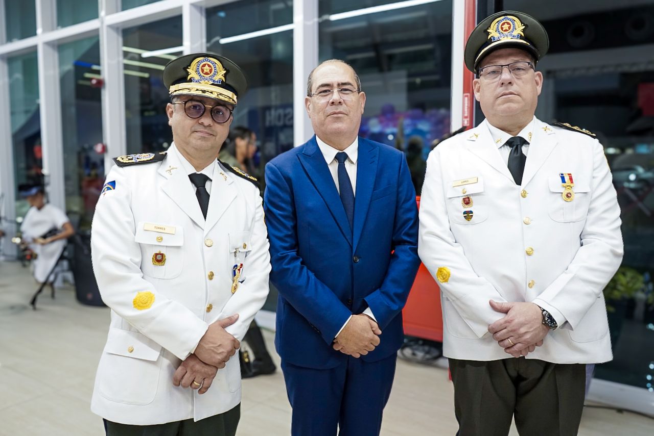 Prefeito de Jaboatão, Mano Medeiros participa, ao lado de Raquel Lyra, da celebração dos 200 anos da PMPE