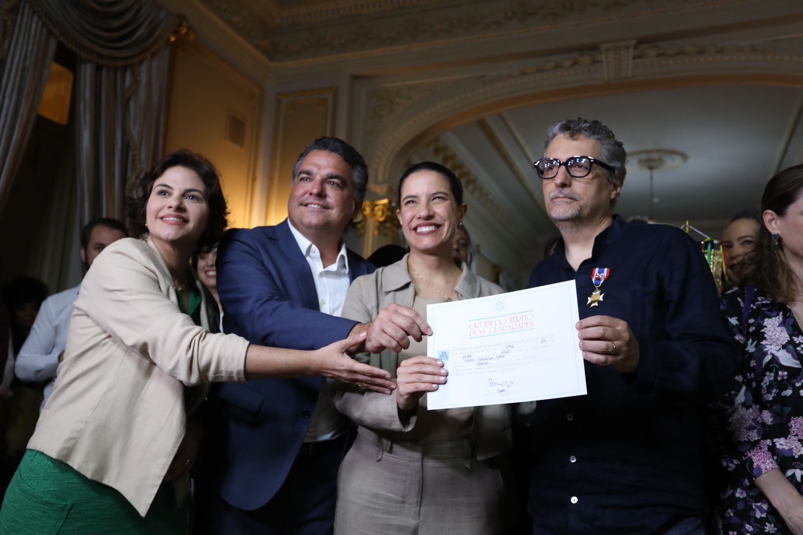 Vencedor do prêmio em Cannes, Kleber Mendonça Filho foi homenageado pelo Governo Foto_Janaína Pepeu_Secom (5)