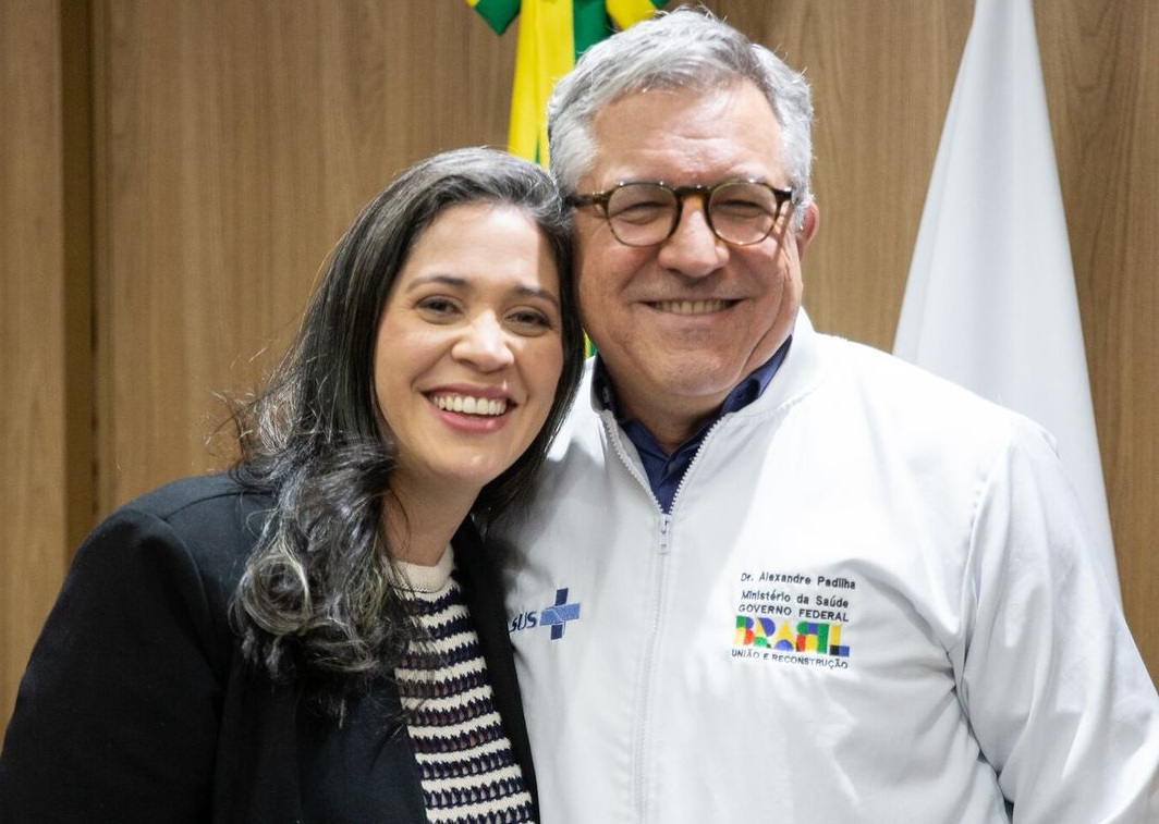 Iza arruda esteve com o ministro da Saúde Alexandre Padilha