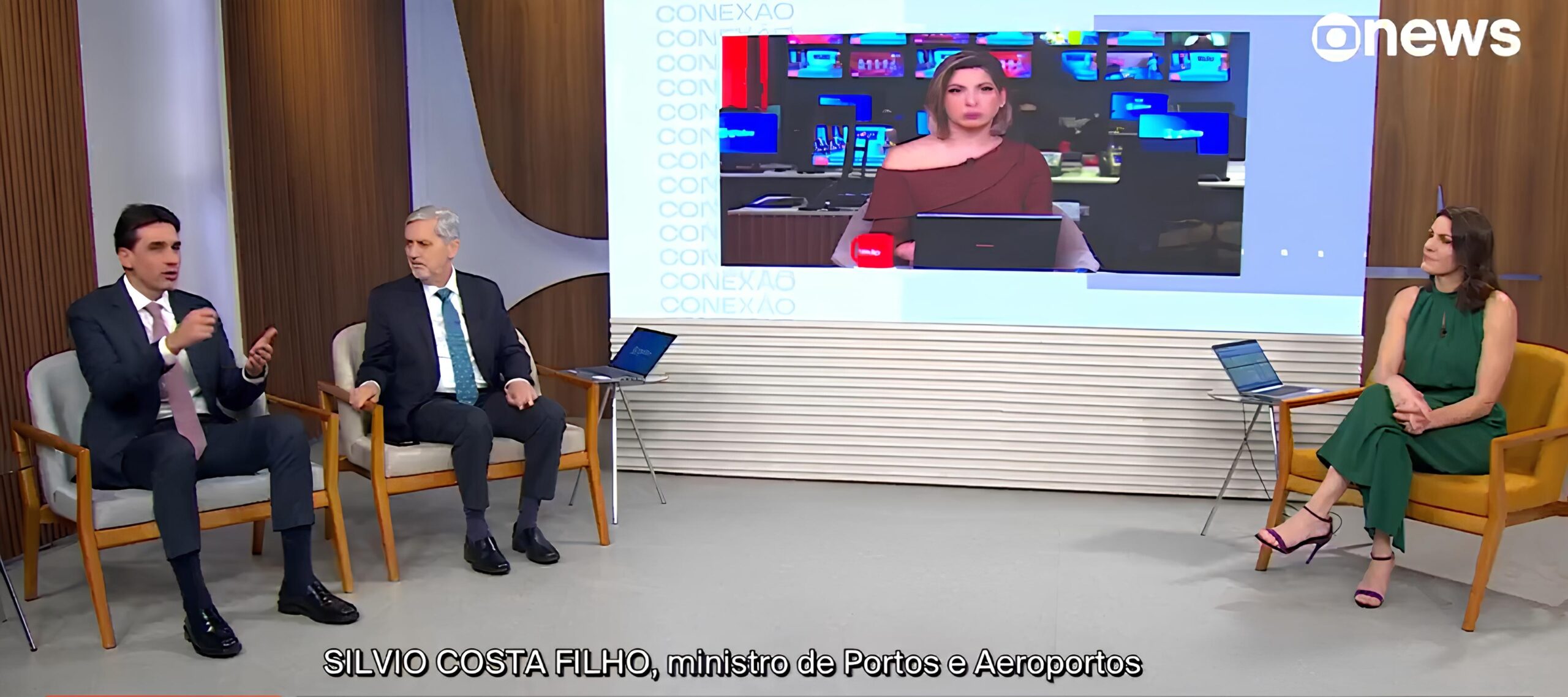 Ministro Silvio Costa Filho ccritica a postura de Eduardo Bolsonaro ao pedir sanções contra o Brasil