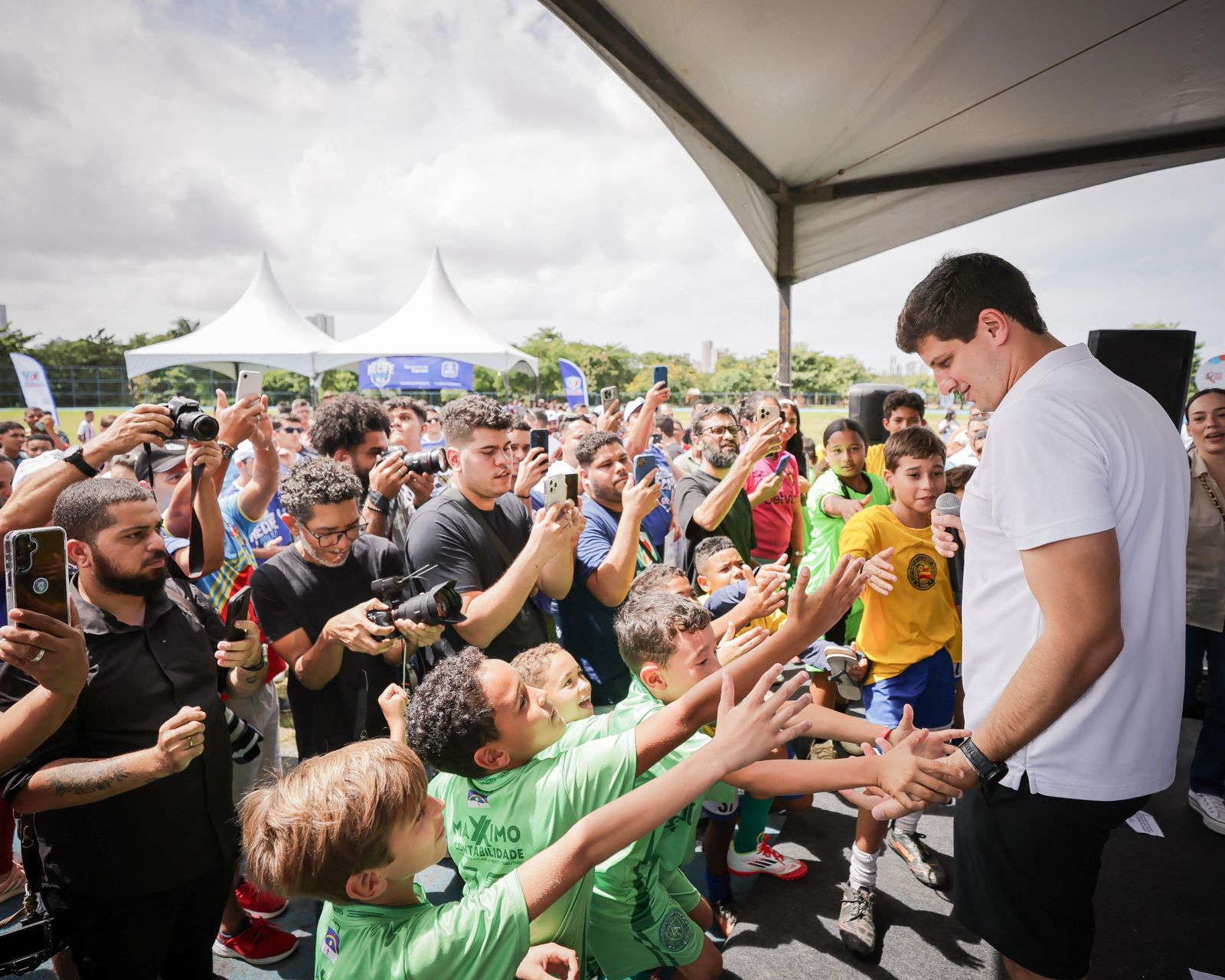 O prefeito João Campos colocou o campeonato Recife Bom de Bola como política pública permanente no município e amplia alcance social e econômico