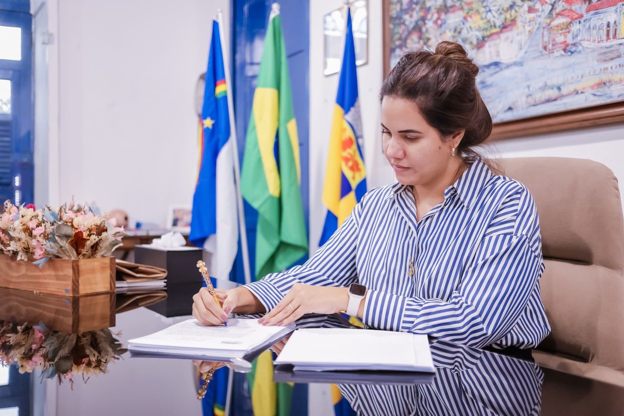 Prefeita Mirella Almeida já convocou cerca de 400 docentes em 2025 e ampliou validade do concurso até maio de 2027