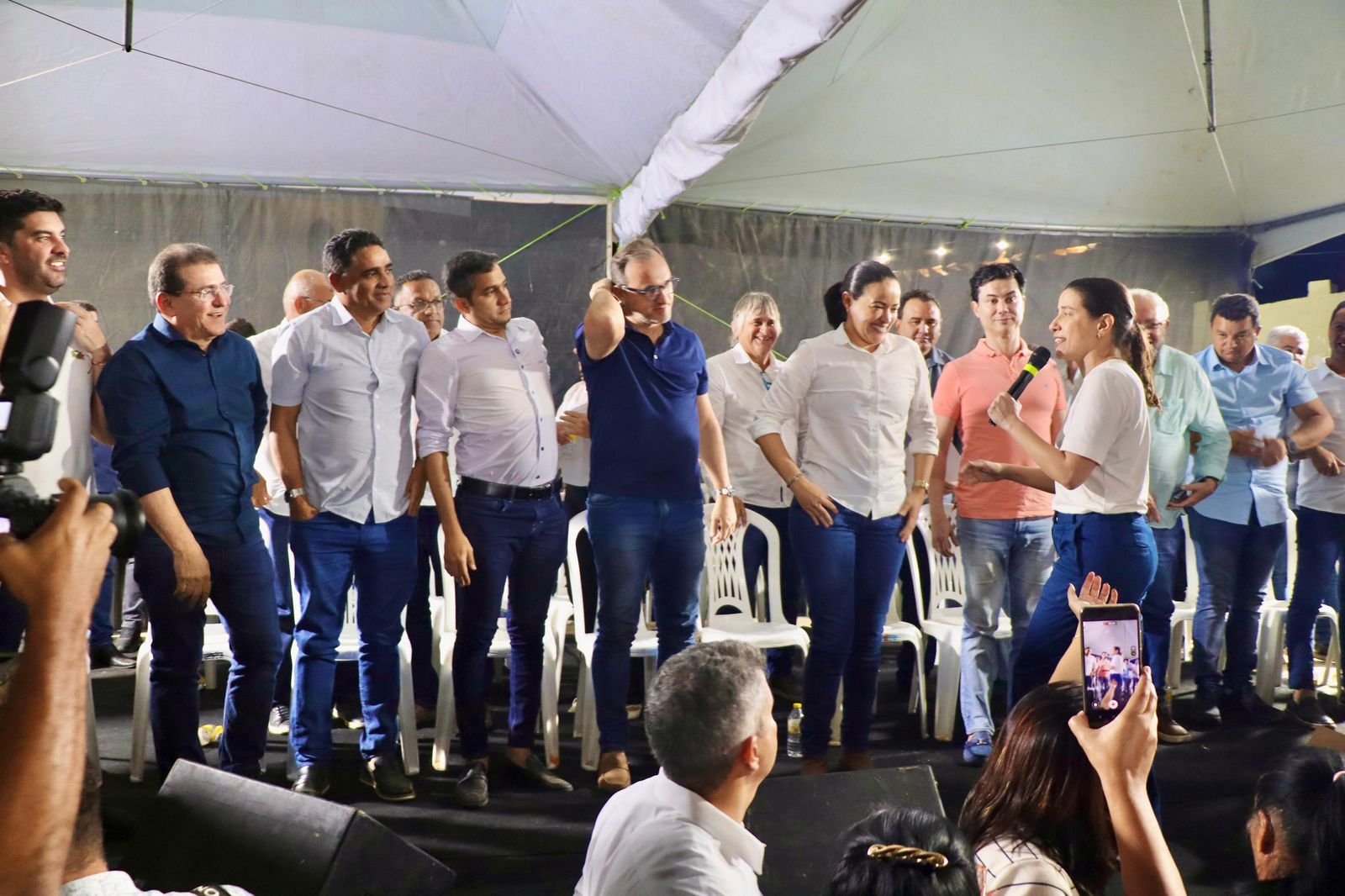 A governadora lançou o IML de Serra Talhada ao lado de vários deputados